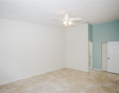 3915 Nw 7th Place - Photo Thumbnail 28