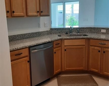 9 Ziegler Place - Photo Thumbnail 12
