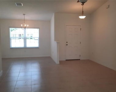 9 Ziegler Place - Photo Thumbnail 6