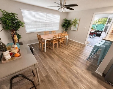 8628 Magnolia Drive - Photo Thumbnail 12
