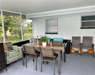 8628 Magnolia Drive - Photo Thumbnail 10