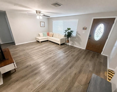 8628 Magnolia Drive - Photo Thumbnail 24