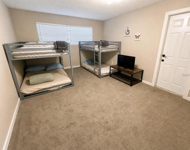 8628 Magnolia Drive - Photo Thumbnail 16