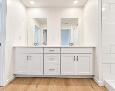 7337 Rainbow Bay Place - Photo Thumbnail 5
