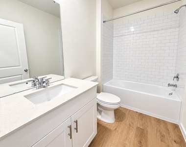 7337 Rainbow Bay Place - Photo Thumbnail 10