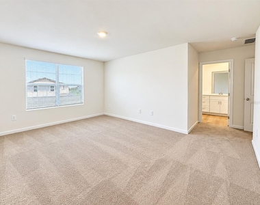 7337 Rainbow Bay Place - Photo Thumbnail 6