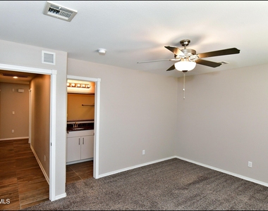 963 Aircoupe Way - Photo Thumbnail 25