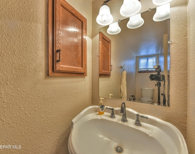 3009 Lake Spier Drive - Photo Thumbnail 38
