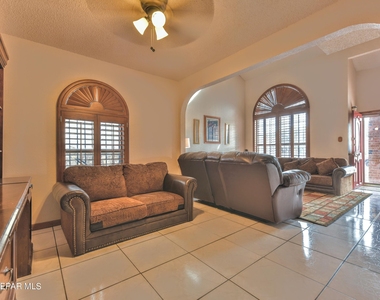 3009 Lake Spier Drive - Photo Thumbnail 21
