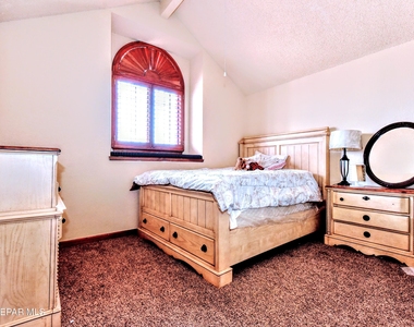 3009 Lake Spier Drive - Photo Thumbnail 32