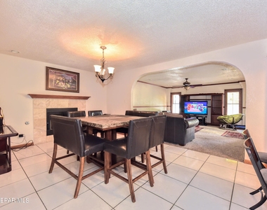 3009 Lake Spier Drive - Photo Thumbnail 10