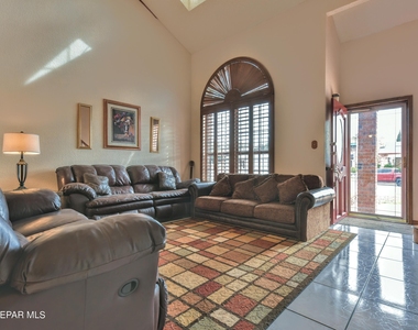 3009 Lake Spier Drive - Photo Thumbnail 15