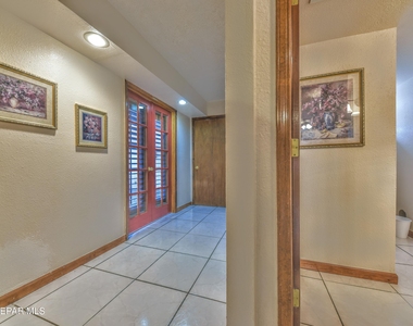 3009 Lake Spier Drive - Photo Thumbnail 24