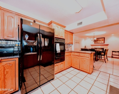 3009 Lake Spier Drive - Photo Thumbnail 1