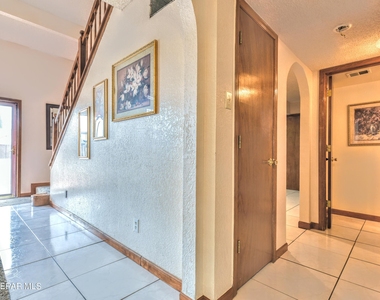 3009 Lake Spier Drive - Photo Thumbnail 22