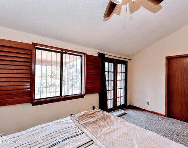 3009 Lake Spier Drive - Photo Thumbnail 35