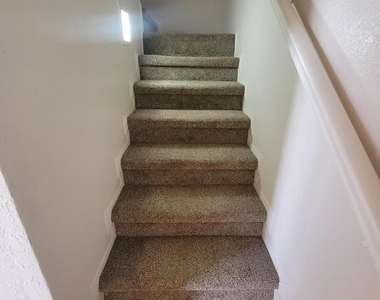 10401 Ashwood Drive - Photo Thumbnail 22