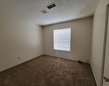 10401 Ashwood Drive - Photo Thumbnail 35
