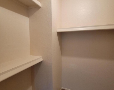10401 Ashwood Drive - Photo Thumbnail 28