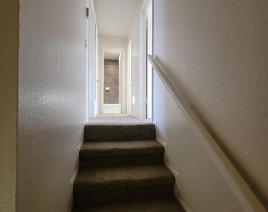 10401 Ashwood Drive - Photo Thumbnail 23