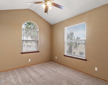 11312 Loma Royal Place - Photo Thumbnail 18