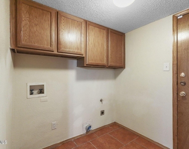 11312 Loma Royal Place - Photo Thumbnail 26
