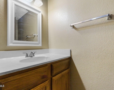 11312 Loma Royal Place - Photo Thumbnail 13