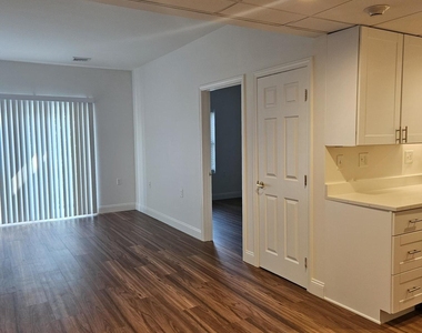100c Danbury Road - Photo Thumbnail 1
