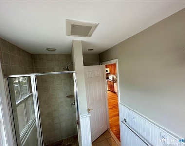 137 Mason Street - Photo Thumbnail 7