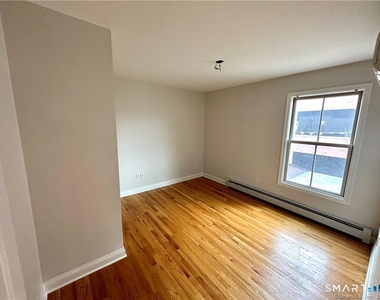 137 Mason Street - Photo Thumbnail 8
