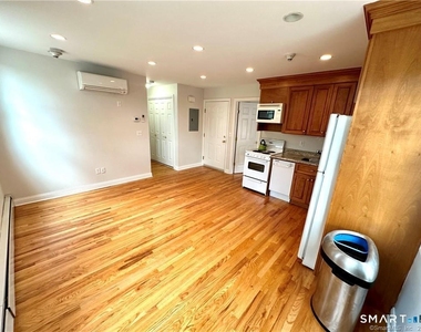 137 Mason Street - Photo Thumbnail 5