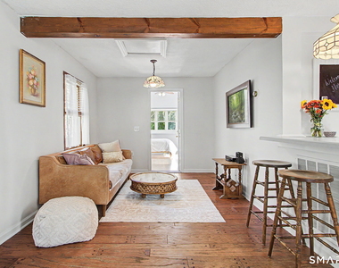 4 Hopewell Drive - Photo Thumbnail 2