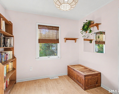 4 Hopewell Drive - Photo Thumbnail 12