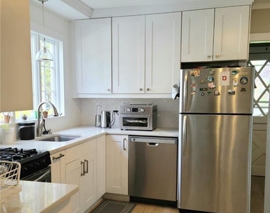 534 Fern Street - Photo Thumbnail 8