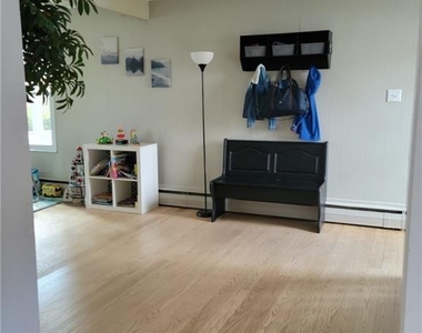 534 Fern Street - Photo Thumbnail 4