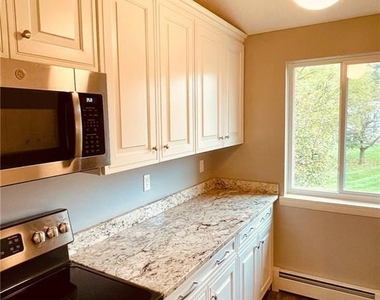 220 Main Street - Photo Thumbnail 3