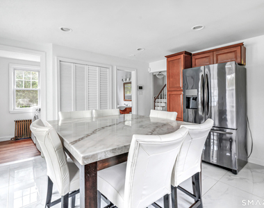 12 Sunset Avenue - Photo Thumbnail 11