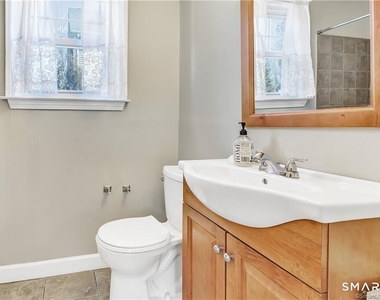 12 Sunset Avenue - Photo Thumbnail 15
