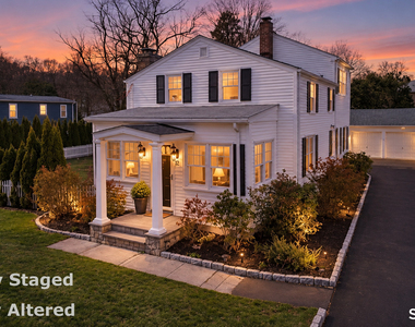 12 Sunset Avenue - Photo Thumbnail 3