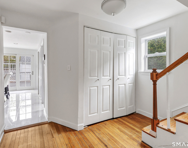 12 Sunset Avenue - Photo Thumbnail 18