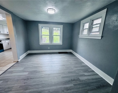 2308 Starkamp St - Photo Thumbnail 2