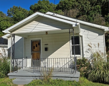 947 Hazel Ave - Photo Thumbnail 1