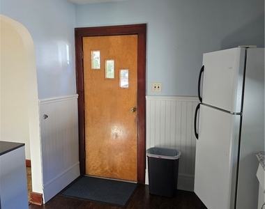 947 Hazel Ave - Photo Thumbnail 2