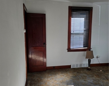 947 Hazel Ave - Photo Thumbnail 7