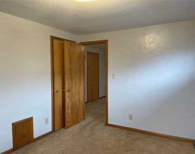 710 Lewis Ave Apt B - Photo Thumbnail 11