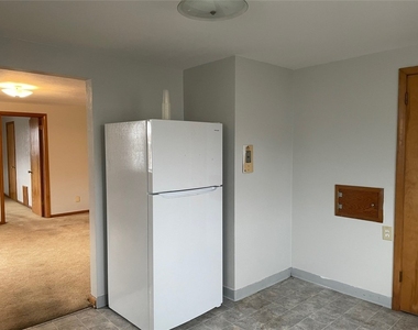 710 Lewis Ave Apt B - Photo Thumbnail 8