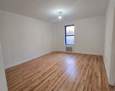202 Riverside Drive - Photo Thumbnail 3