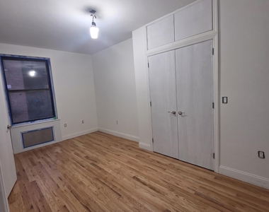 202 Riverside Drive - Photo Thumbnail 2