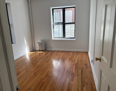 West 189th Street and Audubon Ave - Photo Thumbnail 4