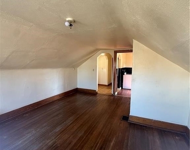 3 Courtland Avenue - Photo Thumbnail 11
